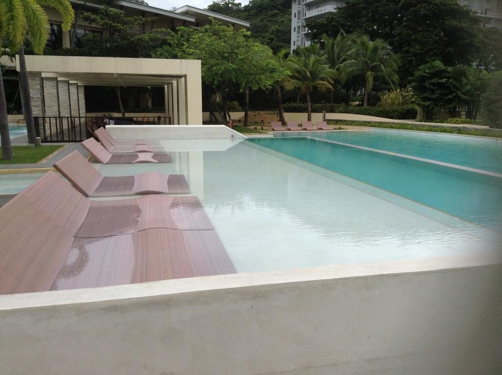 Pico Beach Front Condo Nasugbu Exterior foto